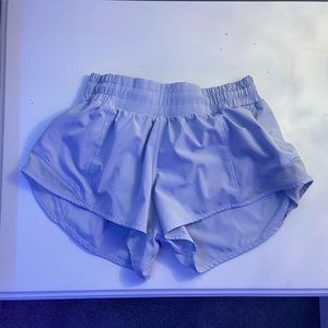 lululemon hotty hot 2.5 inch shorts